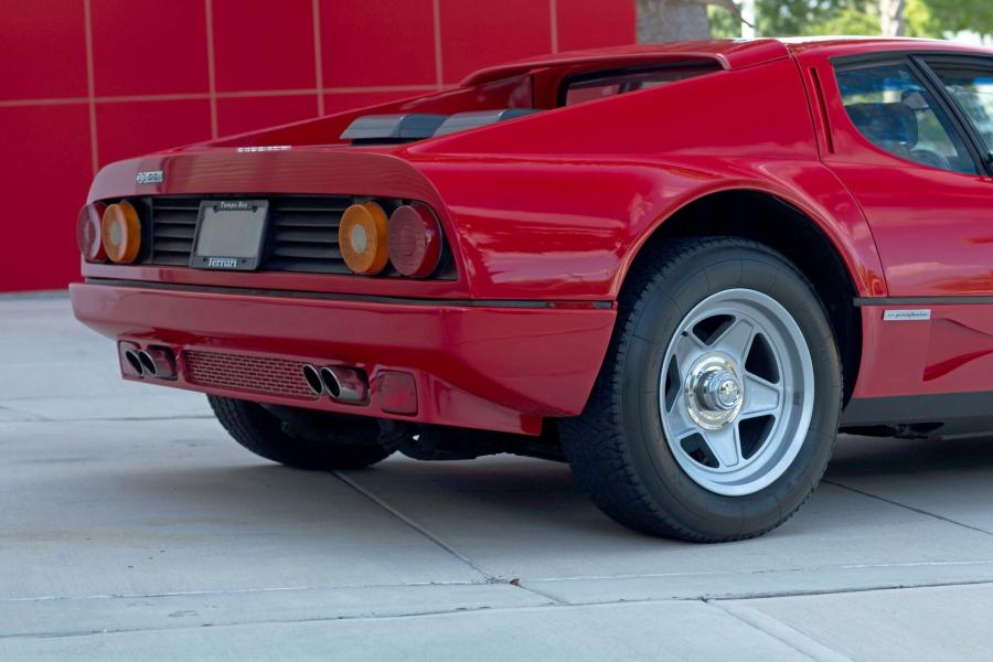  Ferrari 512 BBi 1984 года  (фото 13 из 45)